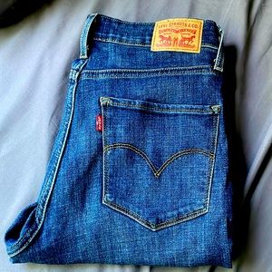 Levi’s 721 High Rise Skinny size 29